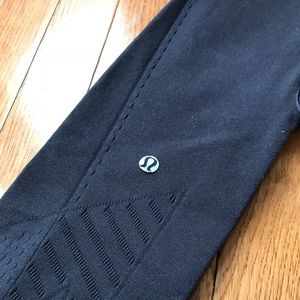 lululemon laser cut run tight navy sz xs